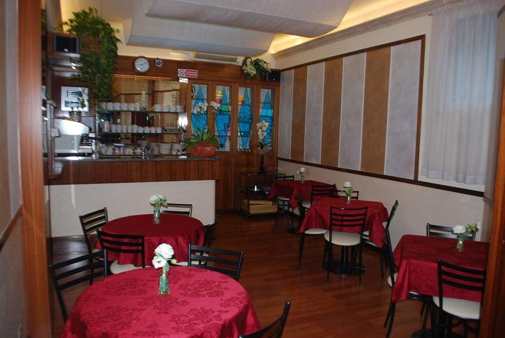 Hotel Corallo ลาสเปเซีย ร้านอาหาร รูปภาพ